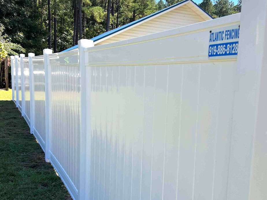 Vinyl privacy fencing in Youngsville North Carolina