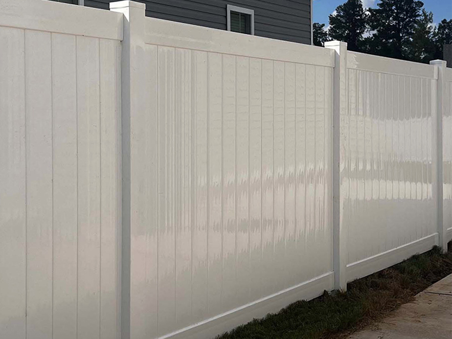 Raleigh North Carolina vinyl privacy fencing